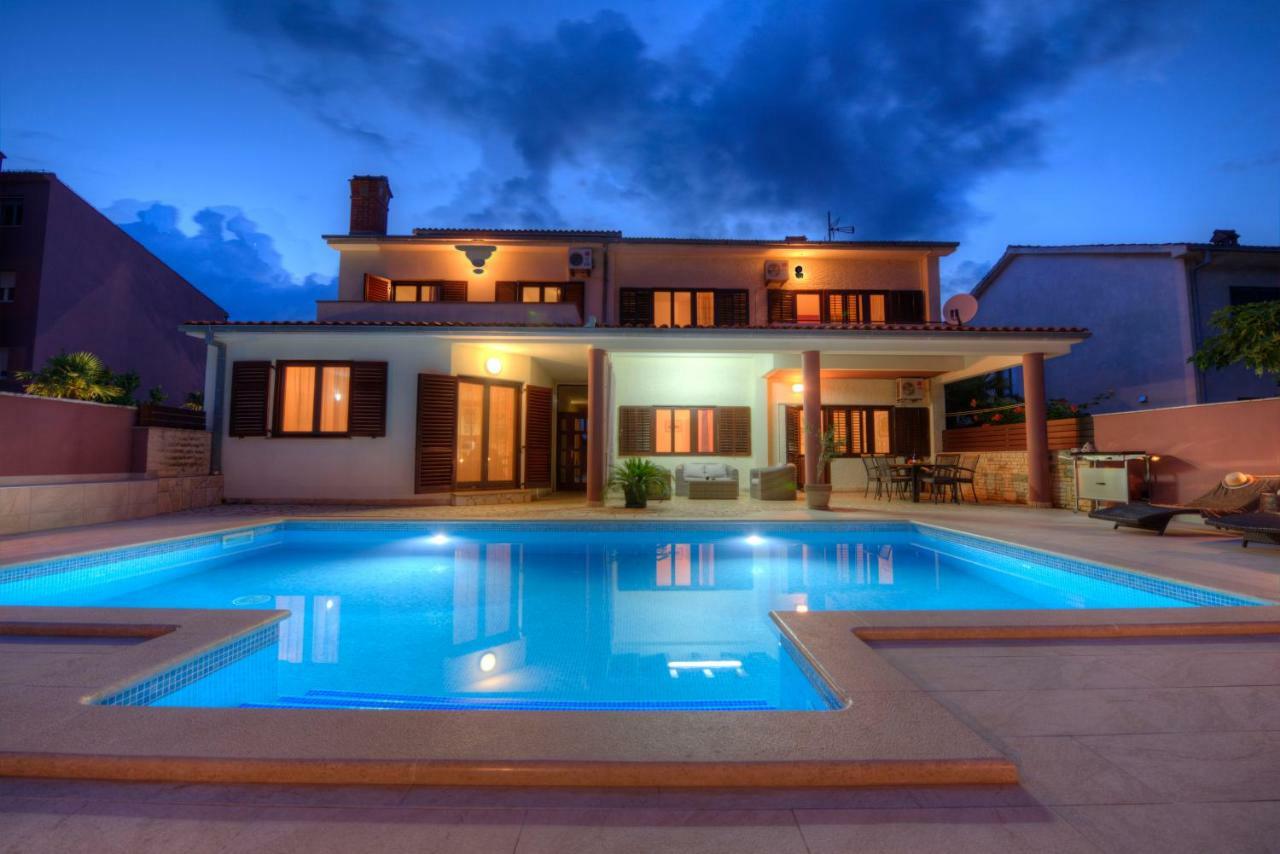 Villa Komel With Pool Fažana Eksteriør bilde